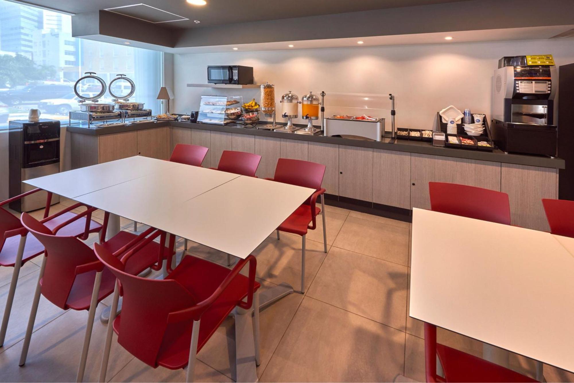 City Express Junior By Marriott San Luis Potosi Zona Industrial Exterior photo